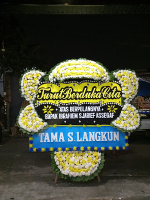 Papan Bunga Duka di Sambit